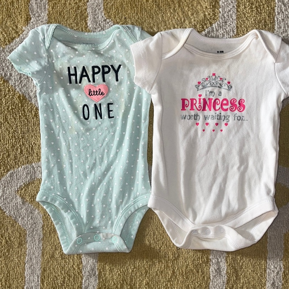 *free with purchase of $20* Baby girl 0/3 month onesies set of 2